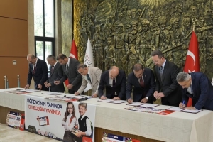 Gaziantep Valiliği ve Gaziantep Matbaacılar Odası arasında Kırtasiye Kart Alışveriş Çeki Projesi iş birliği protokolü imzalandı.